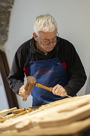 Wood craftsman - Sutrio