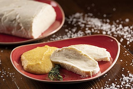 Asìno Cheese with Polenta