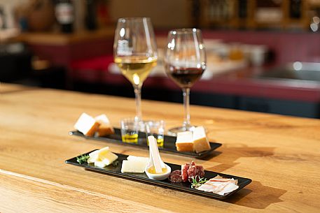 Còntime Food and Tasting