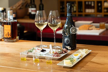 Còntime Food and Tasting