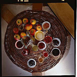 Apples, juices and jams