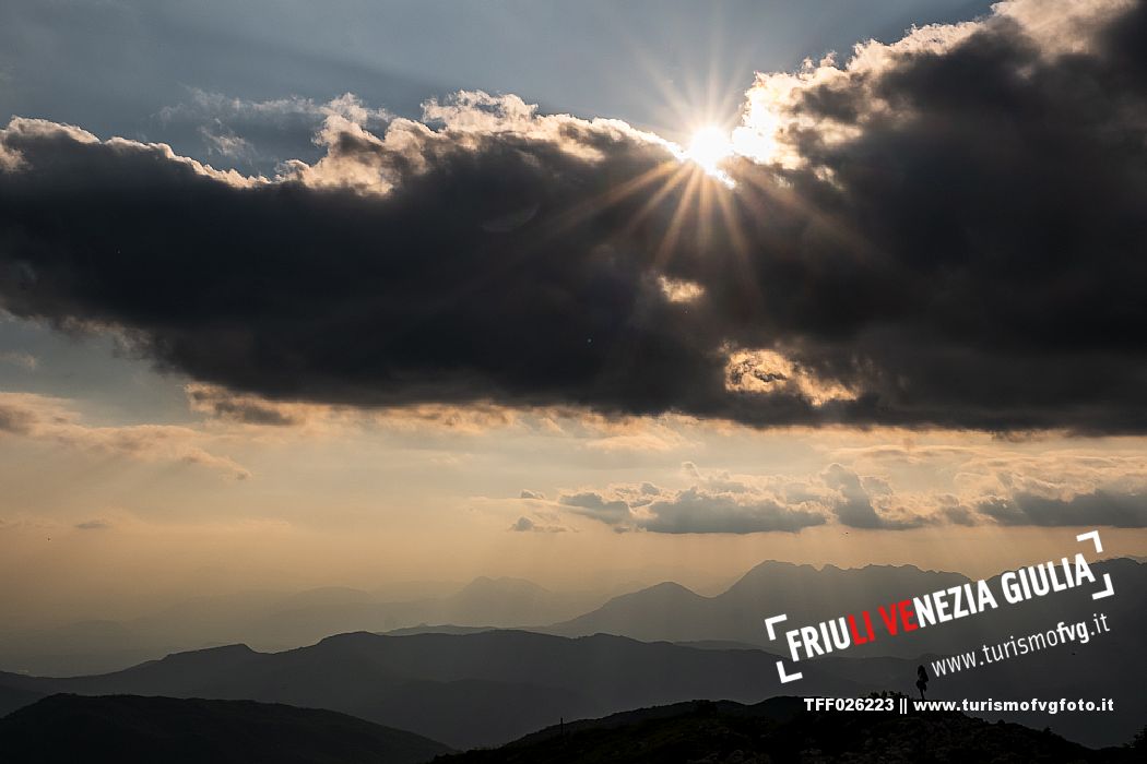 Along the path that leads from the Pellizzo refuge to the top of Mount Matajur, Prealpi Giulie