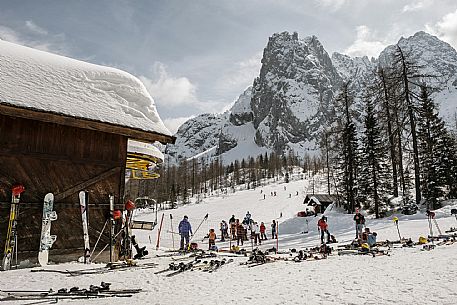 Skiers on Monte Siera