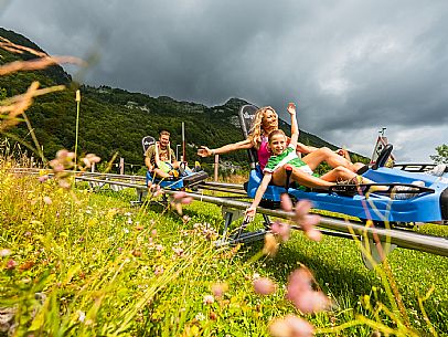 Bob on rail Piancavallo: the hilarious fun that will allow adults and children to experience an exciting adventure aboard two-seater sleds, along 1,000 meters of bumps, curves and parabolic turns!