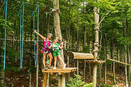 Located in a wonderful beech forest near the tourist resort of Piancavallo, a few hundred meters from the services of the town centre, the Rampy Park offers fun, excitement and the possibility of spending a day outdoors in a safe and stimulating environment. Rampy Park is spread over 50 platforms in 5 different routes differentiated based on difficulty. Everyone from children over 5 years of age and 1 meter tall to adults without age limits can try it.