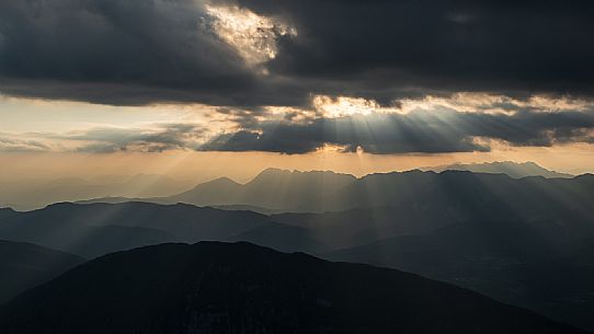 Along the path that leads from the Pellizzo refuge to the top of Mount Matajur, Prealpi Giulie