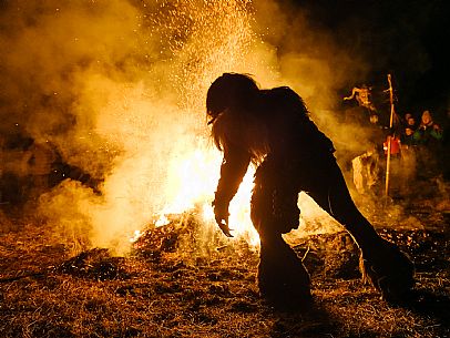 Krampus and St Nicholas, the tradition of 5 December in Tarvisio. Here in Rutte Grande Krampus and St Nicholas, the tradition of 5 December in Tarvisio. Here in Rutte Grande