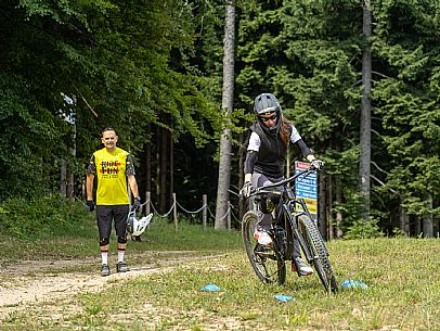 The Angel Bike Park offers a real alternative for those seeking adrenaline and fun, with two routes, Cervo for beginners and Lince, longer, for the more experienced. Tarvisio, Piana dell'Angelo.