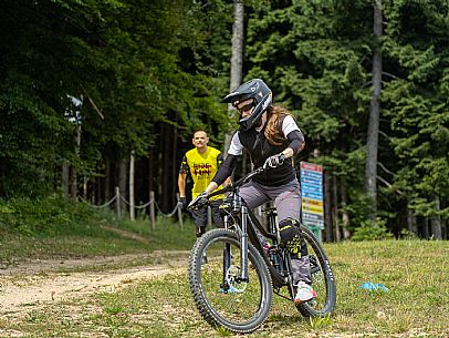 The Angel Bike Park offers a real alternative for those seeking adrenaline and fun, with two routes, Cervo for beginners and Lince, longer, for the more experienced. Tarvisio, Piana dell'Angelo.