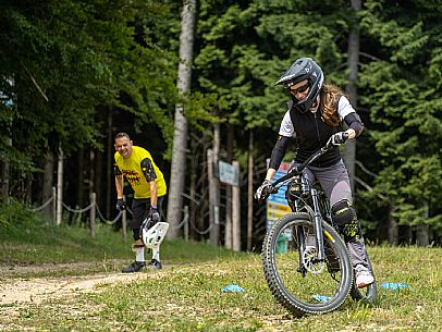 The Angel Bike Park offers a real alternative for those seeking adrenaline and fun, with two routes, Cervo for beginners and Lince, longer, for the more experienced. Tarvisio, Piana dell'Angelo.