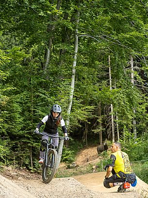 The Angel Bike Park offers a real alternative for those seeking adrenaline and fun, with two routes, Cervo for beginners and Lince, longer, for the more experienced. Tarvisio, Piana dell'Angelo.