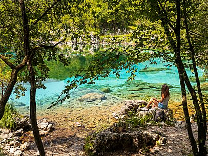 Circular hike from Somp Cornino on Monte Prat to Monte Cuar with views of the Tagliamento river