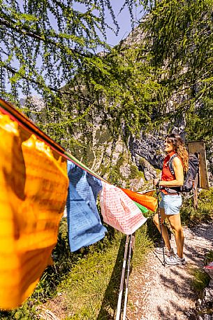 An easy but exciting hike along the new alternative trail to the Pellarini mountain hut in the Julian Alps, starting from Val Saisera, Malborghetto.