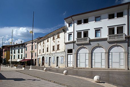 Cormons, Piazza XXIV Maggio
