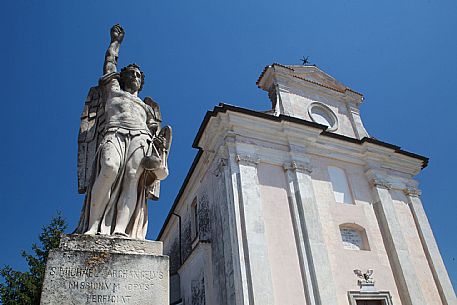Mereto di Tomba, Chiesa di San Michele Arcangelo