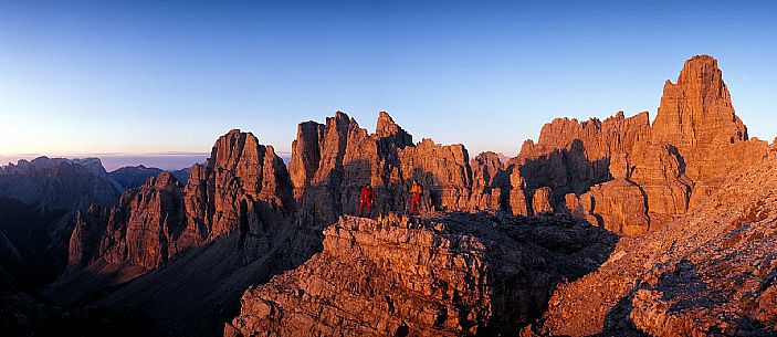 Gruppo dei Monfalconi, Dolomiti d'Oltrepiave, alba sulla cresta del Leone