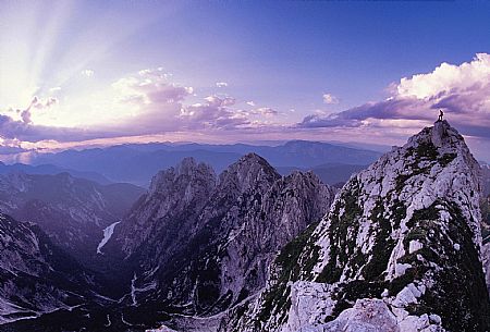 Il versante occidentale del Mangart dalle Cime Verdi, sul confine Italo-Sloveno. Tarvisiano, Friuli Venezia Giulia.