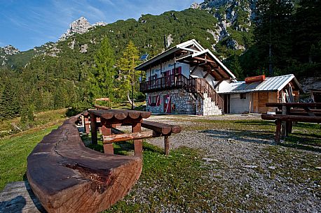 Maniago Hut