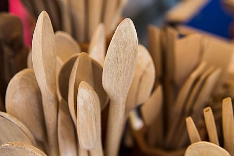 Wooden kitchenware