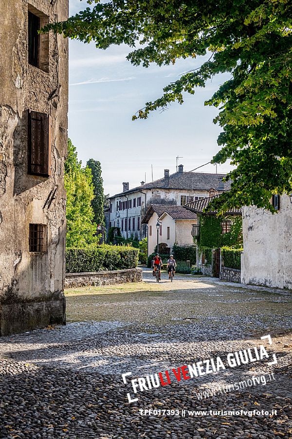 Alpe Adria cycle path - Udine-Grado-Finanziato dal Fondo europeo di sviluppo regionale e Interreg V-A Italia-Austria 2014-2020 progetto BIKE NAT