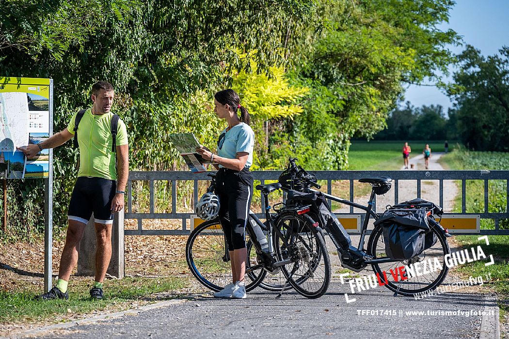 Alpe Adria cycle path - Udine-Cividale-Finanziato dal Fondo europeo di sviluppo regionale e Interreg V-A Italia-Austria 2014-2020 progetto BIKE NAT