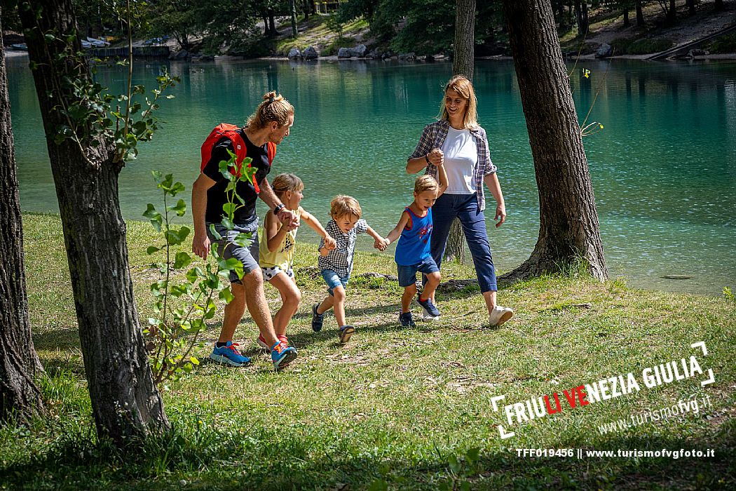 Lago di Cavazzo o dei Tre Comuni