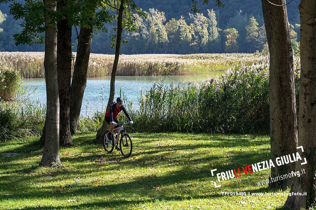 Lago di Cavazzo o dei Tre Comuni