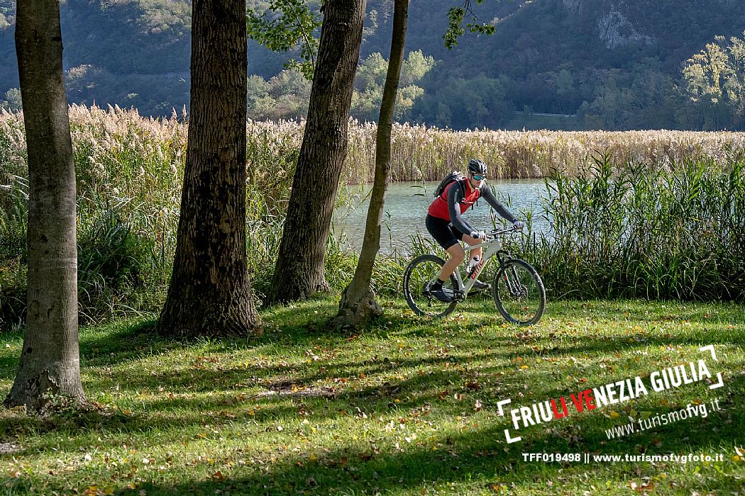 Lago di Cavazzo o dei Tre Comuni