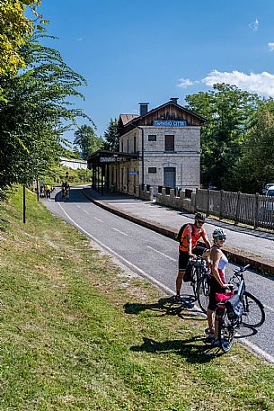 Alpe Adria cycle path - Finanziato dal Fondo europeo di sviluppo regionale e Interreg V-A Italia-Austria 2014-2020 progetto BIKE NAT Alpe Adria cycle path - Finanziato dal Fondo europeo di sviluppo regionale e Interreg V-A Italia-Austria 2014-2020 progetto BIKE NAT