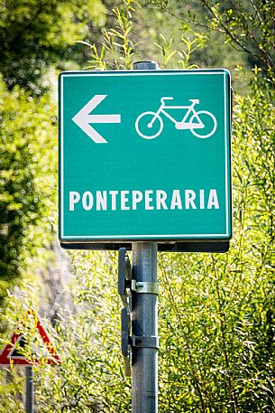 Alpe Adria cycle path - Tarvisio-Venzone-Finanziato dal Fondo europeo di sviluppo regionale e Interreg V-A Italia-Austria 2014-2020 progetto BIKE NAT