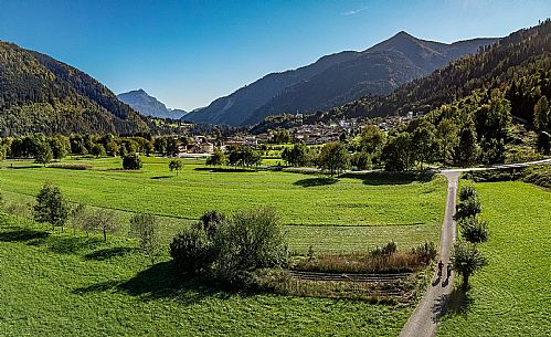 Alpe Adria cycle path - Carnia-Paluzza-Finanziato dal Fondo europeo di sviluppo regionale e Interreg V-A Italia-Austria 2014-2020 progetto BIKE NAT Alpe Adria cycle path - Carnia-Paluzza-Finanziato dal Fondo europeo di sviluppo regionale e Interreg V-A Italia-Austria 2014-2020 progetto BIKE NAT