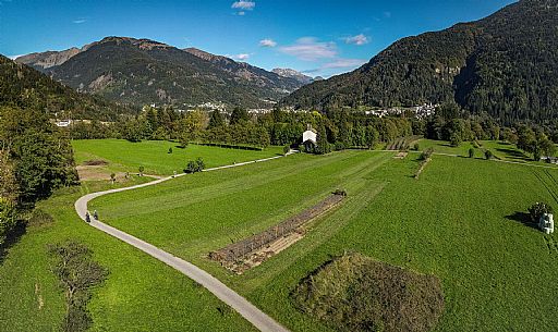 Alpe Adria cycle path - Carnia-Paluzza-Finanziato dal Fondo europeo di sviluppo regionale e Interreg V-A Italia-Austria 2014-2020 progetto BIKE NAT Alpe Adria cycle path - Carnia-Paluzza-Finanziato dal Fondo europeo di sviluppo regionale e Interreg V-A Italia-Austria 2014-2020 progetto BIKE NAT
