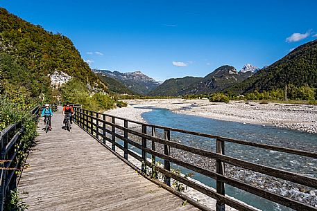 Alpe Adria cycle path - Carnia-Paluzza-Finanziato dal Fondo europeo di sviluppo regionale e Interreg V-A Italia-Austria 2014-2020 progetto BIKE NAT