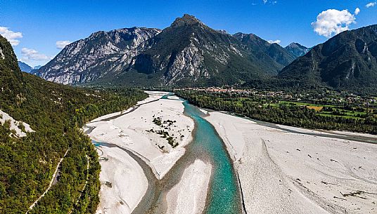 Alpe Adria cycle path - Diramazione Pioverno-Cavazzo- Finanziato dal Fondo europeo di sviluppo regionale e Interreg V-A Italia-Austria 2014-2020 progetto BIKE NAT