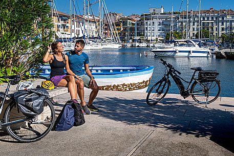 Alpe Adria cycle path - Udine-Grado-Finanziato dal Fondo europeo di sviluppo regionale e Interreg V-A Italia-Austria 2014-2020 progetto BIKE NAT Alpe Adria cycle path - Udine-Grado-Finanziato dal Fondo europeo di sviluppo regionale e Interreg V-A Italia-Austria 2014-2020 progetto BIKE NAT