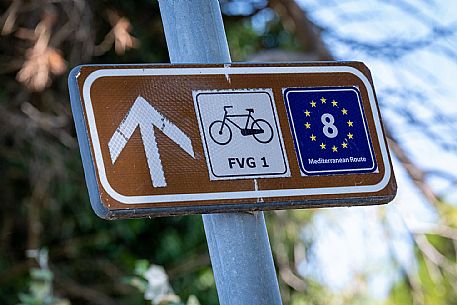 Alpe Adria cycle path - Udine-Grado-Finanziato dal Fondo europeo di sviluppo regionale e Interreg V-A Italia-Austria 2014-2020 progetto BIKE NAT