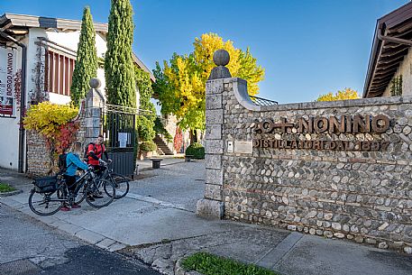 Alpe Adria cycle path - Udine-Grado-Finanziato dal Fondo europeo di sviluppo regionale e Interreg V-A Italia-Austria 2014-2020 progetto BIKE NAT