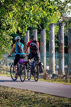 Alpe Adria cycle path - Udine-Grado-Finanziato dal Fondo europeo di sviluppo regionale e Interreg V-A Italia-Austria 2014-2020 progetto BIKE NAT