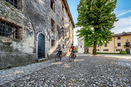 Alpe Adria cycle path - Udine-Grado-Finanziato dal Fondo europeo di sviluppo regionale e Interreg V-A Italia-Austria 2014-2020 progetto BIKE NAT