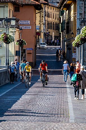 Alpe Adria cycle path - Udine-Cividale-Finanziato dal Fondo europeo di sviluppo regionale e Interreg V-A Italia-Austria 2014-2020 progetto BIKE NAT