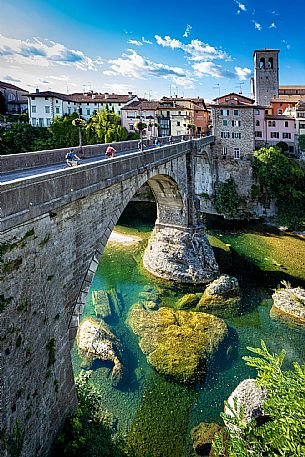 Alpe Adria cycle path - Udine-Cividale-Finanziato dal Fondo europeo di sviluppo regionale e Interreg V-A Italia-Austria 2014-2020 progetto BIKE NAT