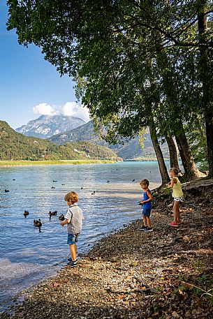 Lago di Cavazzo o dei Tre Comuni