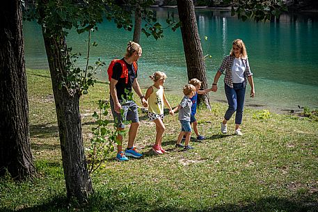 Lago di Cavazzo o dei Tre Comuni