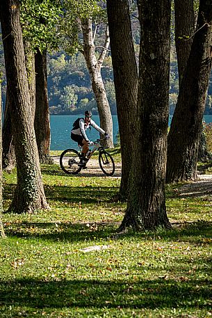 Lago di Cavazzo o dei Tre Comuni