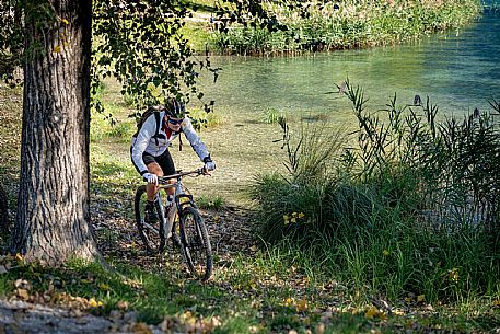 Lago di Cavazzo o dei Tre Comuni