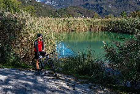 Lago di Cavazzo o dei Tre Comuni