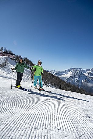 Skiing on the Varmost