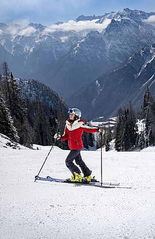 Skiing on the Varmost