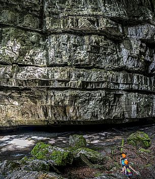 Excursion to the Forra del Vinadia - Lauco. First stretch of path (the easiest technically) with departure and arrival in Vinaio Excursion to the Forra del Vinadia - Lauco. First stretch of path (the easiest technically) with departure and arrival in Vinaio