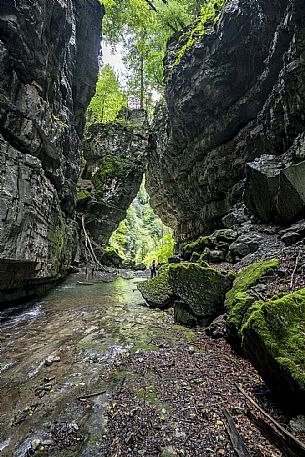 Excursion to the Forra del Vinadia - Lauco. First stretch of path (the easiest technically) with departure and arrival in Vinaio Excursion to the Forra del Vinadia - Lauco. First stretch of path (the easiest technically) with departure and arrival in Vinaio